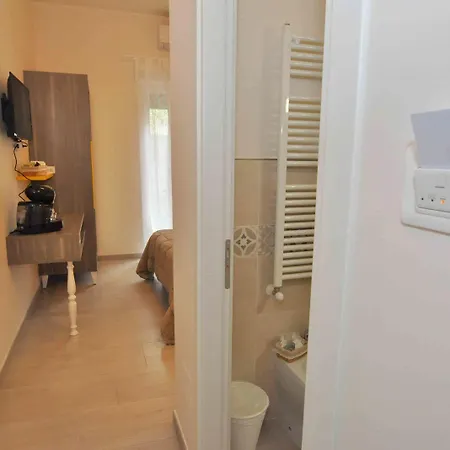 Alojamento de Acomodação e Pequeno-almoço Residenza Eleonora 3*