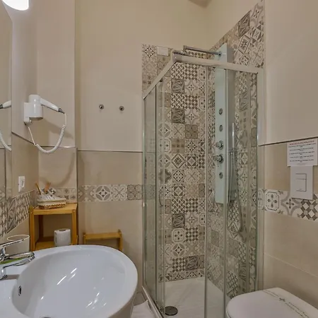 Residenza Eleonora Alojamento de Acomodação e Pequeno-almoço Salerno