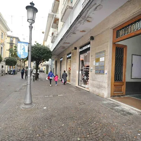 Residenza Eleonora לינה וארוחת בוקר סלרנו