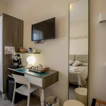 Bed & Breakfast Residenza Eleonora - Amami Collection 4*