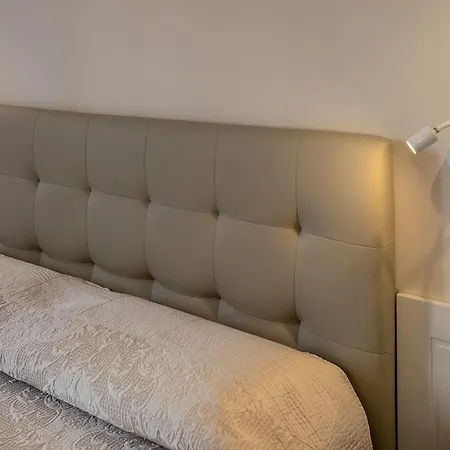Residenza Eleonora לינה וארוחת בוקר סלרנו