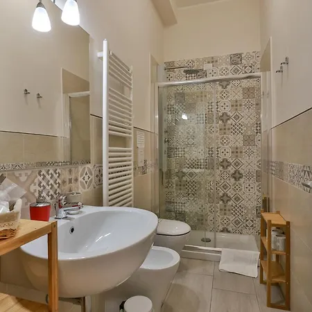 Residenza Eleonora לינה וארוחת בוקר 2*