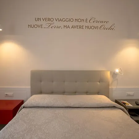 Bed & Breakfast Residenza Eleonora - Amami Collection 4*